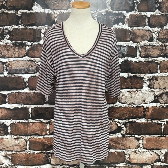 Elizabeth and James T-Shirt Pink Green V Neck Stripes Medium - Picture 2 of 11